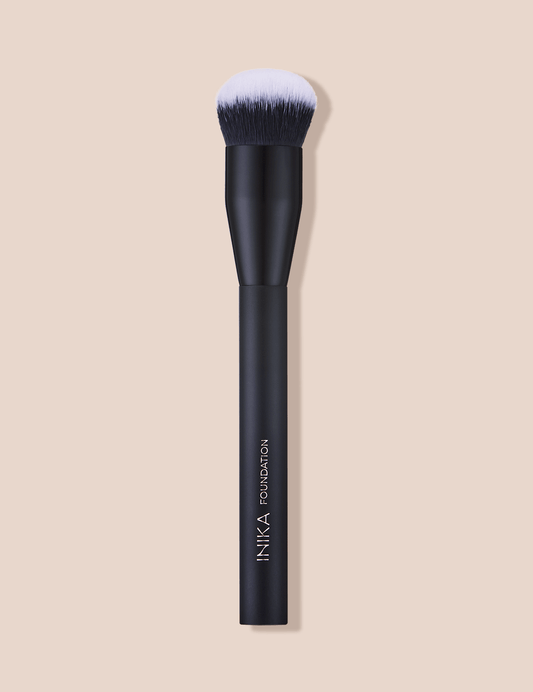 INIKA Organic Foundation Brush | INIKA Organic | 01